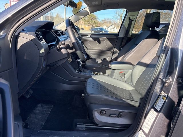 Used 2024 Gray Volkswagen 2.0T Wolfsburg Edition image 20