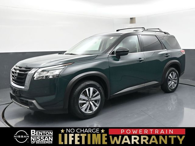 2023 Nissan Pathfinder SL 4WD