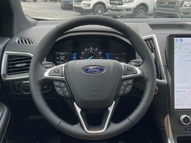 2024 Ford Edge Titanium 19