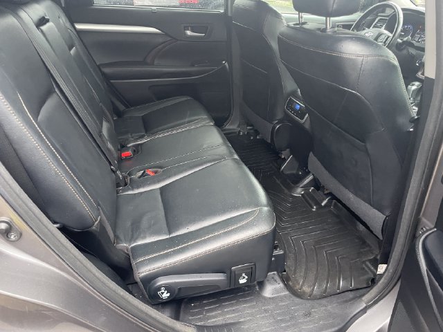 Used 2017 Toyota Highlander SUV