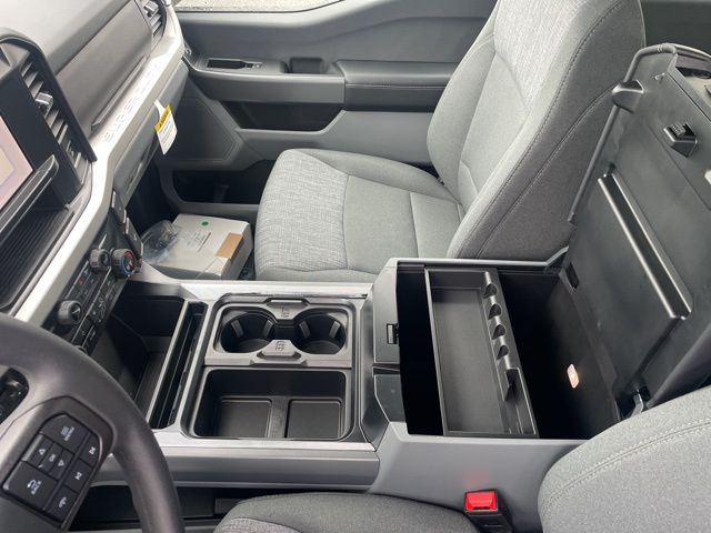 2025 Ford F-550 Super Duty 