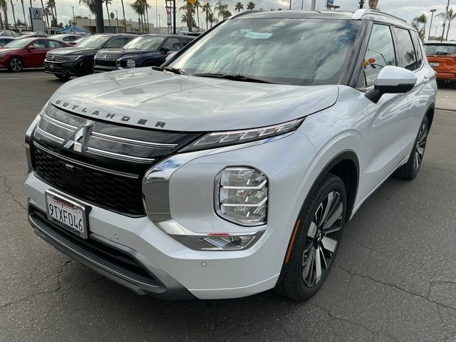 2025 Mitsubishi Outlander SEL FWD