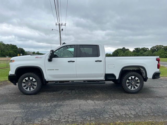 2024 Chevrolet Silverado 2500HD Custom - Image 2