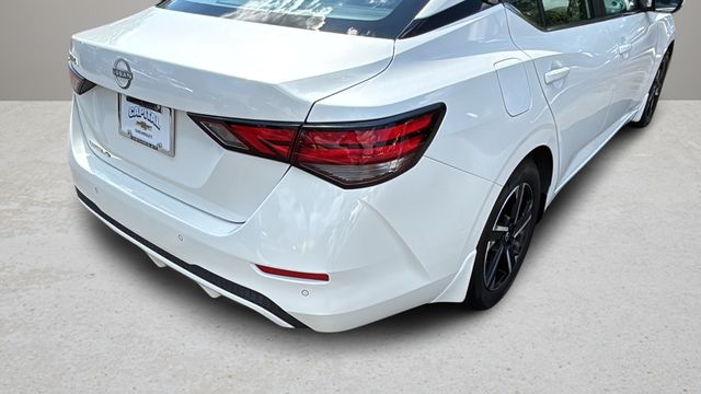 Used 2025 White Nissan SV image 40