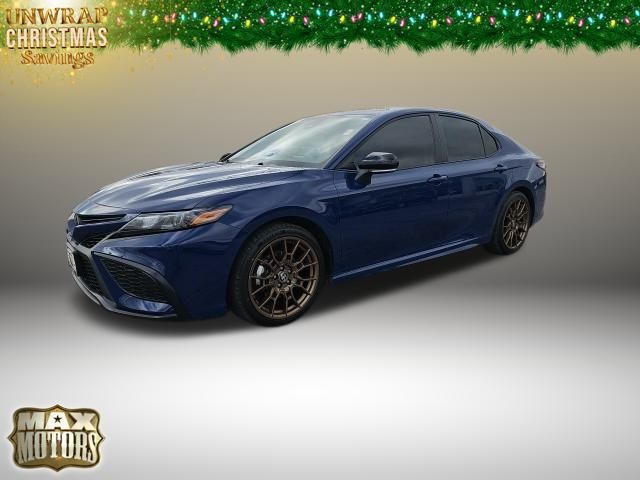 2023 Toyota Camry SE Nightshade 3