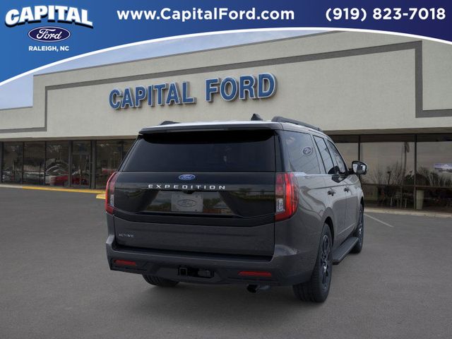 2025 Ford Expedition photo 4