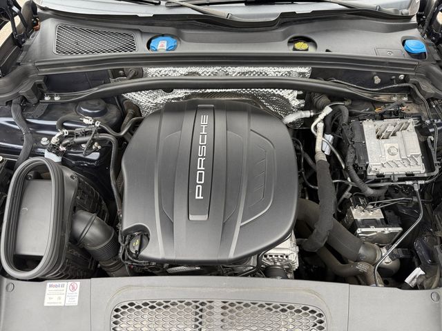 2021 Porsche Macan Base - Photo 29