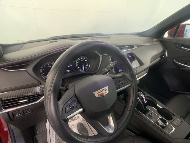 2020 Cadillac XT4 Sport 38