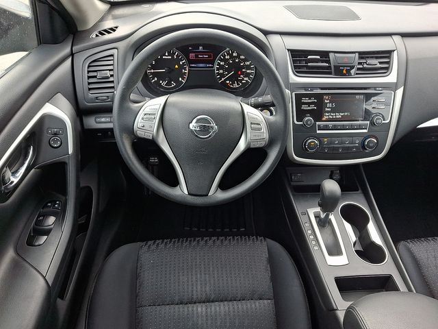 2017 Nissan Altima 2.5 S - 11