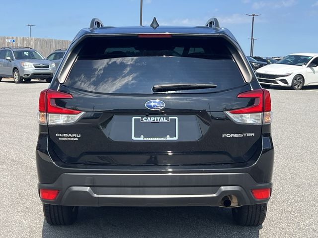 Used 2023 Black Subaru Premium image 12