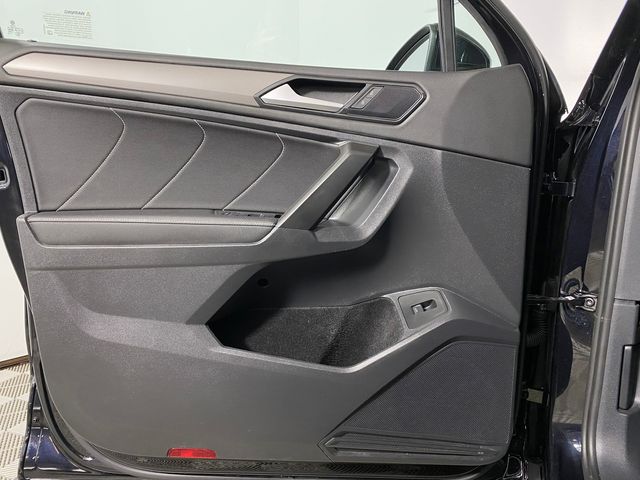 2022 Volkswagen Tiguan 2.0T SE photo