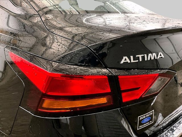 2021 Nissan Altima 2.5 SR Black at Bob Ruth Ford