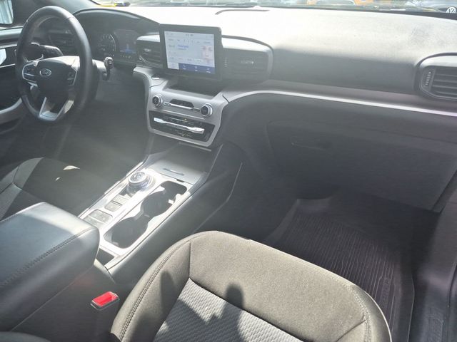 Used 2024 Ford Explorer XLT 4D Sport Utility