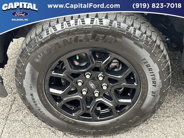 Used 2025 Silver Ford XLT image 13