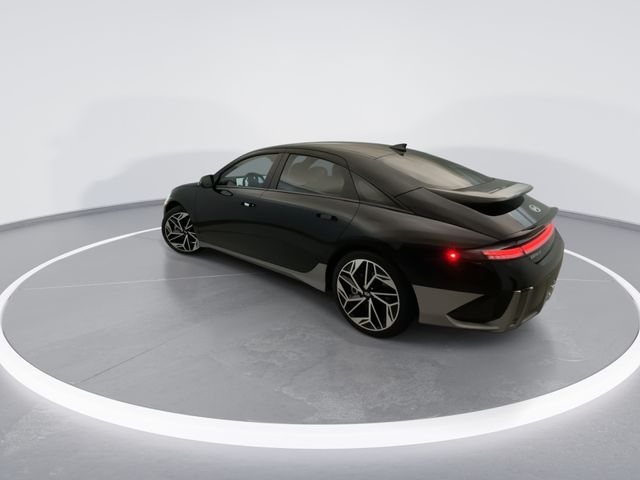 Used 2024 Black Hyundai SEL image 4