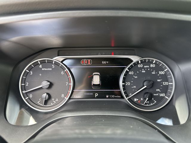 Used 2026 White/off-white Nissan S image 18