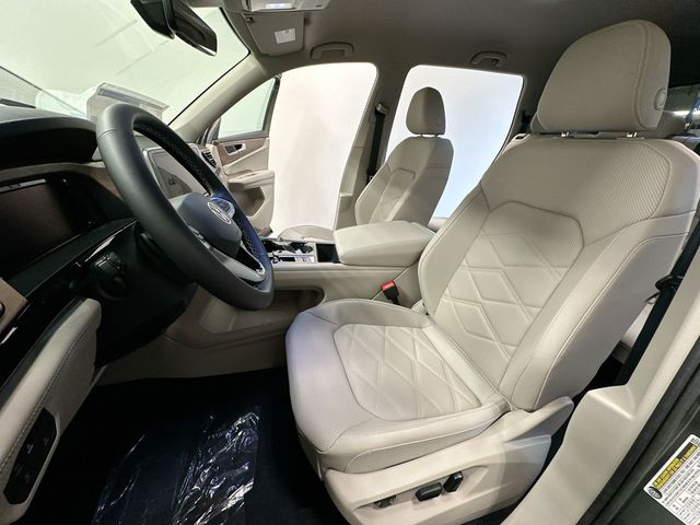 2026 Volkswagen Atlas 2.0T SE w/Technology Green at Subaru and VW of Moon Township