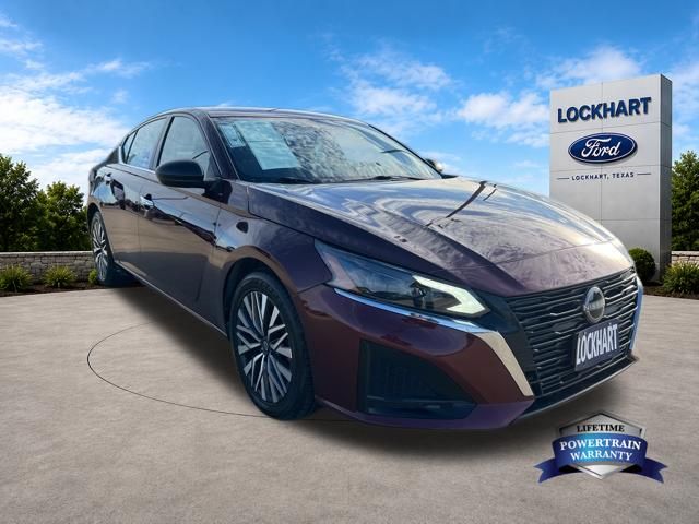 Garnet Pearl Metallic 2024 Nissan Altima 2.5 SV FWD Sedan Front-Wheel Drive Continuously Variable Transmission