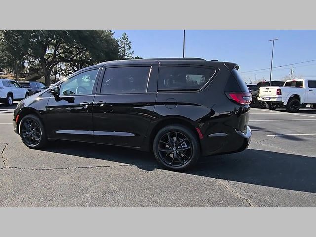 2026 Chrysler Pacifica Limited AWD