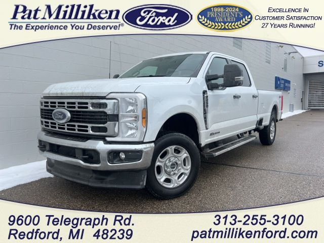 2025 Ford F-250 Super Duty XLT Crew Cab 4WD