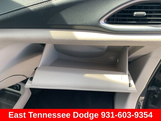 2021 Chrysler Pacifica Touring L photo
