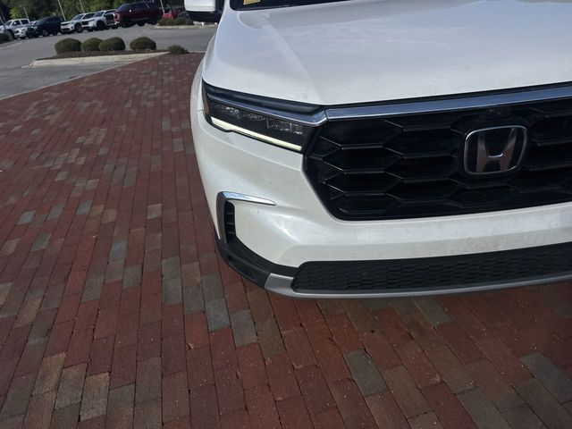 Used 2025 Honda Pilot SUV