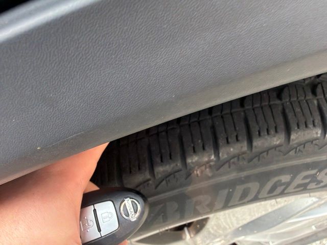 2015 Nissan Rogue SL Gray at Sutliff Volkswagen