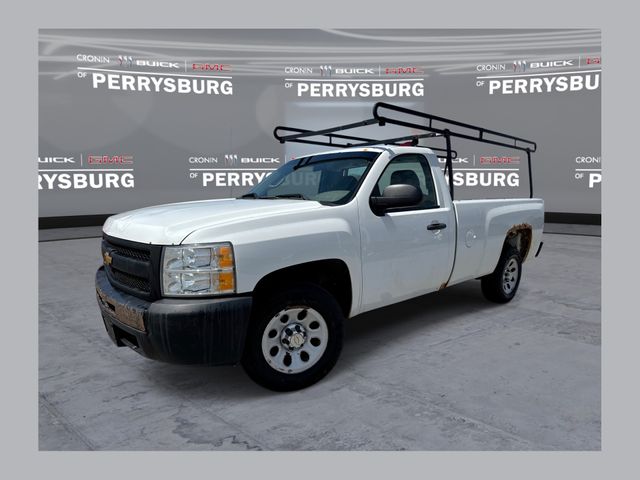 Summit White 2013 Chevrolet Silverado 1500 Pickup Truck 4X2 4-Speed Automatic Overdrive
