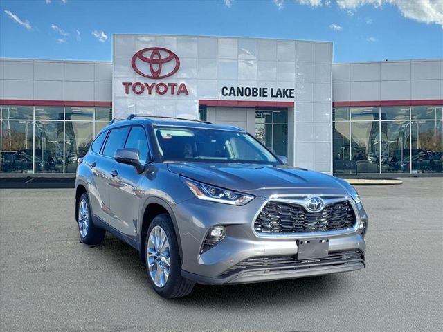 2026 Toyota Highlander Limited AWD