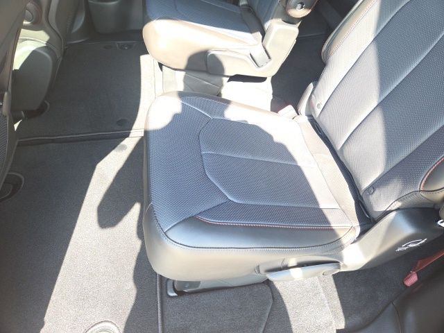 New 2027 Chrysler Pacifica Van