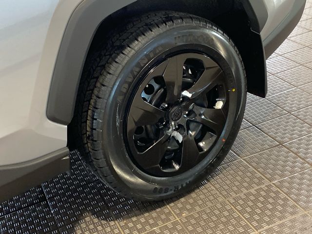 Used 2020  Toyota LE image 8