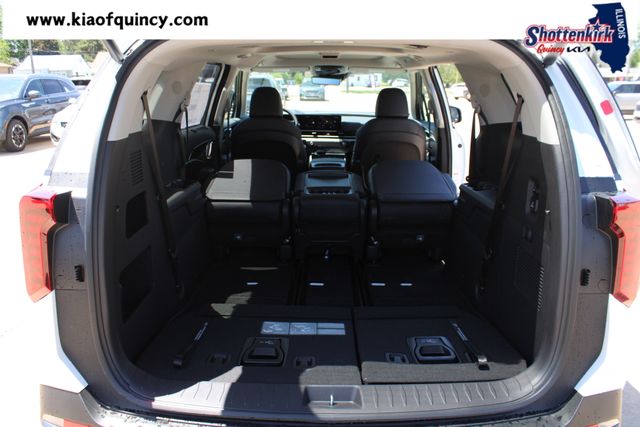New 2026 Kia Carnival MPV Van