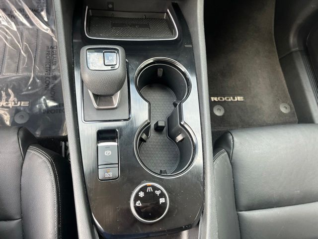Used 2025 Nissan Rogue SUV