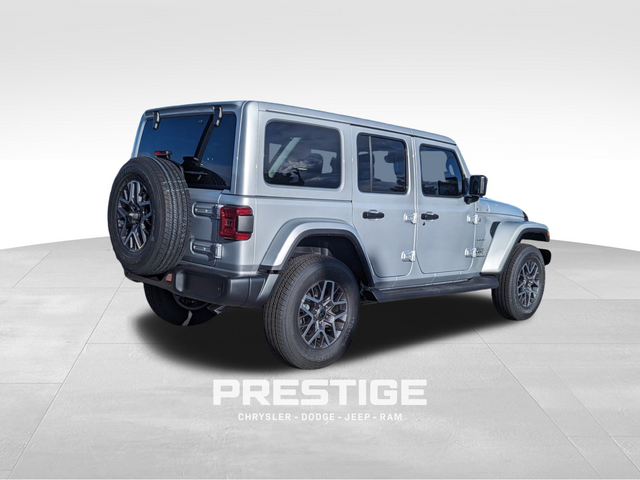 2024 Jeep Wrangler Sahara 3