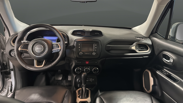 Used 2015 Glacier Metallic Jeep Limited image 10