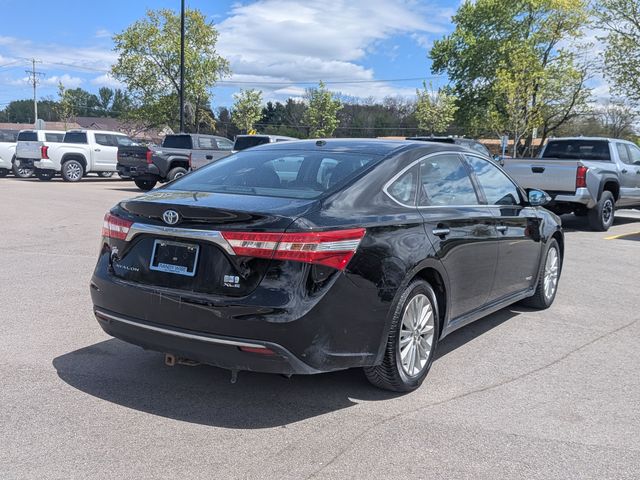 2015 Toyota Avalon Hybrid - Image 5