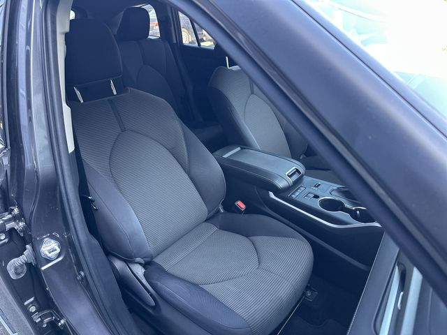 Used 2022 Gray Toyota LE image 27