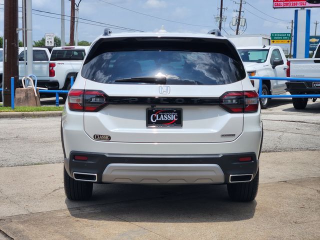 2025 Honda Pilot Touring  at Community Honda