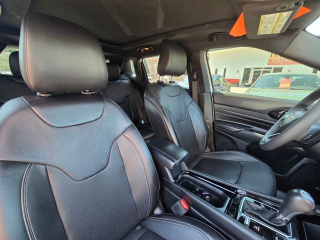 2023 Jeep Compass Limited:168548B