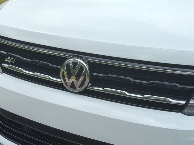 Used 2021  Volkswagen 2.0T SE R-Line Black image 24