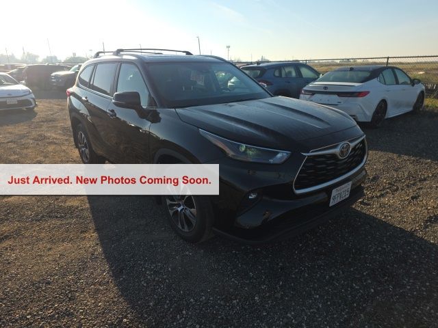 2023 Toyota Highlander Hybrid XLE AWD