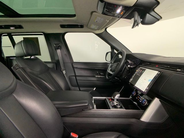 2023 Land Rover Range Rover First Edition 33