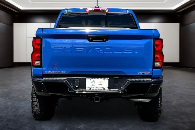 View vehicle photo 4