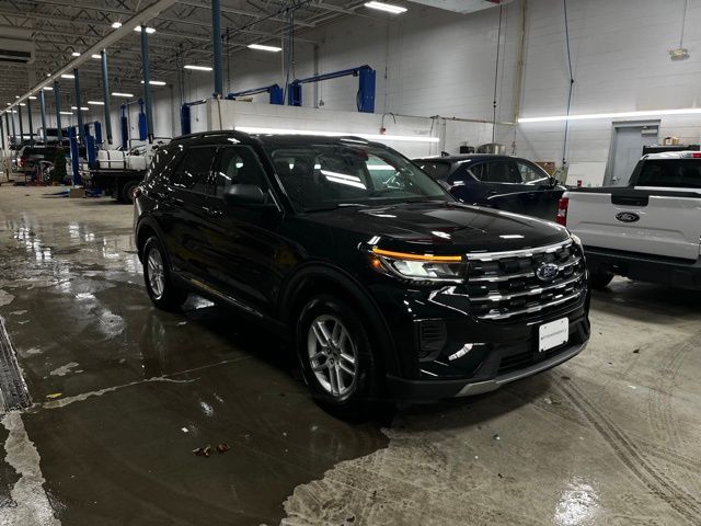 2025 Ford Explorer Active AWD