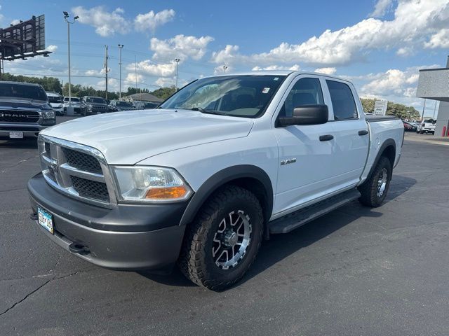 2010 Bright White Clearcoat Dodge 1500 ST 4X4 Truck