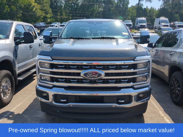 Used 2023 Gray Metallic Ford Lariat image 5