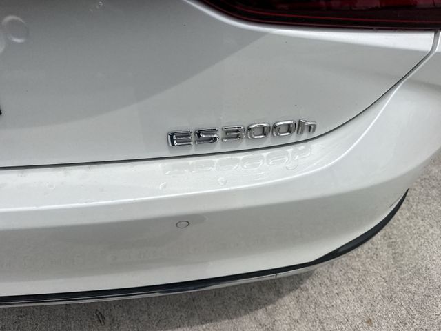 2025 Lexus ES - $46,998
