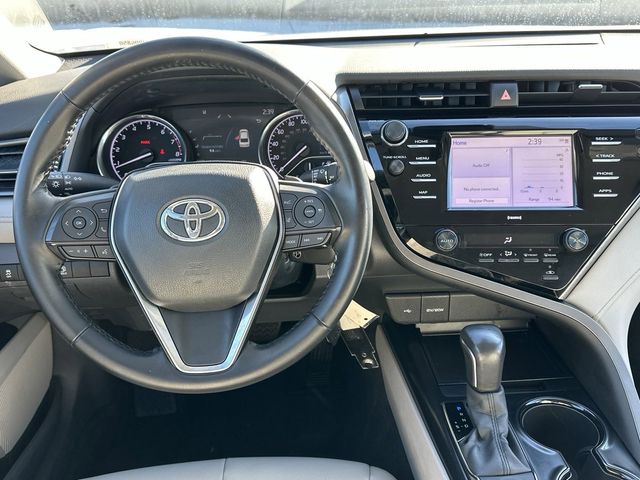 2020 Toyota Camry SE 7