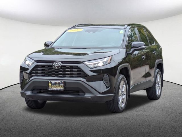 2022 Toyota RAV4 XLE 9