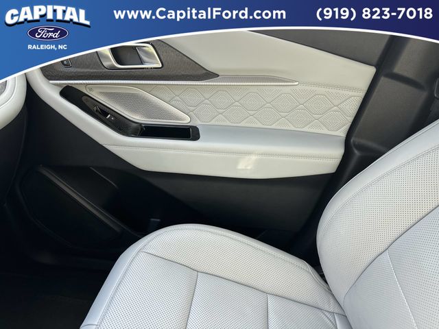 Used 2025 White Ford Platinum image 29